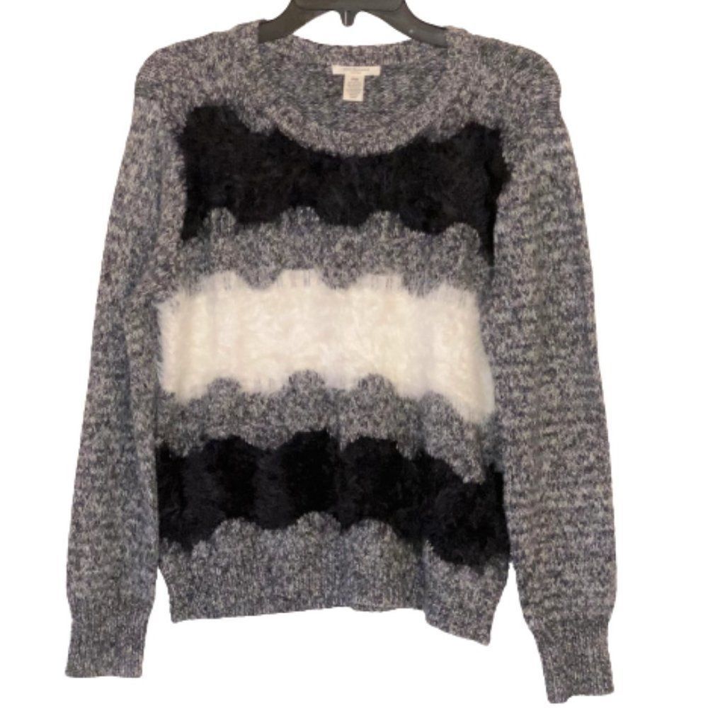🆕Westbound Wavy Blk, Wht & Gray Sweater size PS - Picture 1 of 5